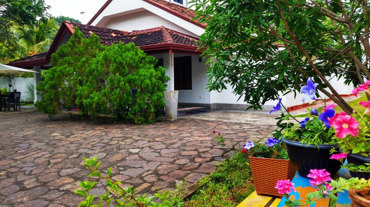 Mina Villa Hikkaduwa Ngoại thất bức ảnh